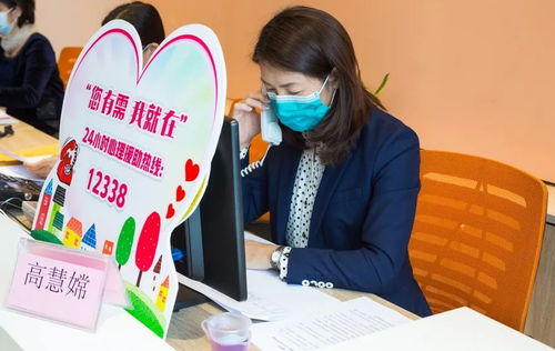 倾听妇女心声 关护妇女权益——江门市妇联主席接听12338妇女热线纪实